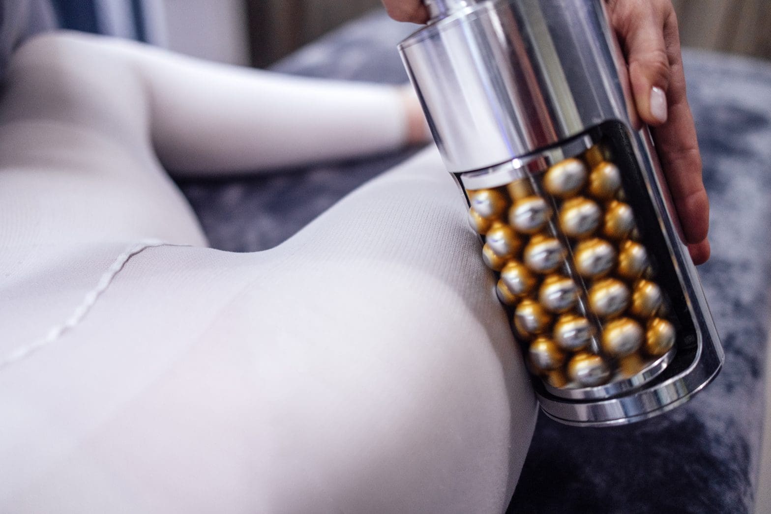 using endospheres device to remove cellulite from womans leg, to speed up endospheres therapy results timeline